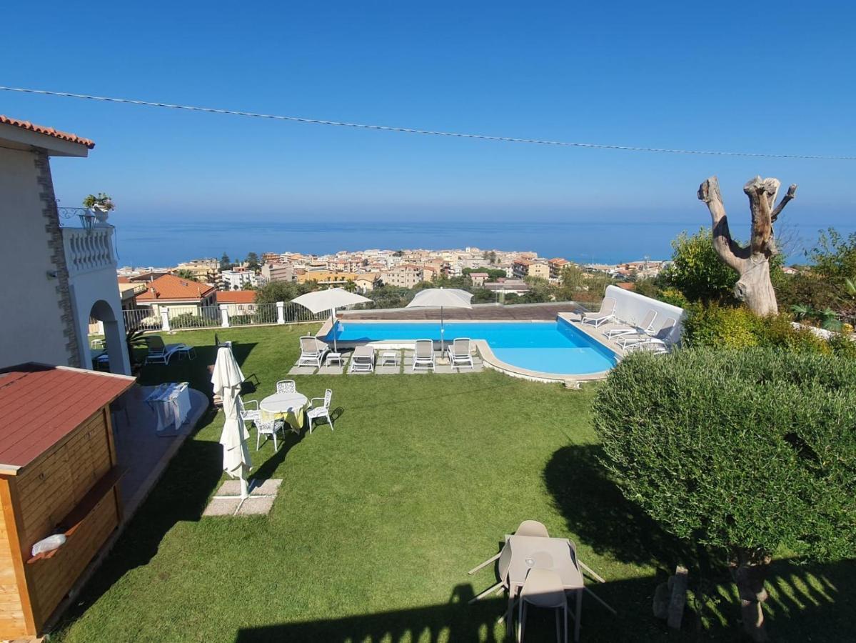 Appartamenti Borgo Panoramico N.2 Тропеа Екстериор снимка