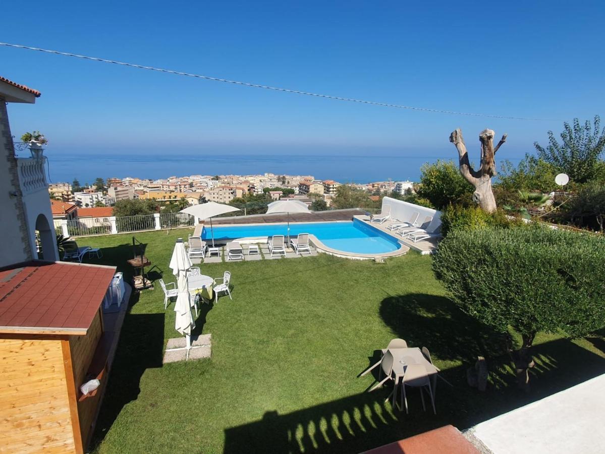 Appartamenti Borgo Panoramico N.2 Тропеа Екстериор снимка