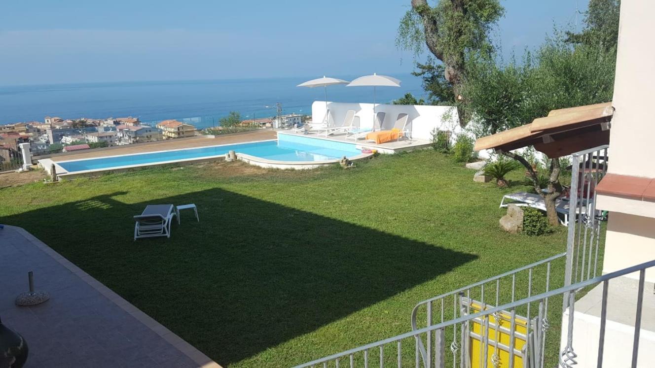 Appartamenti Borgo Panoramico N.2 Тропеа Екстериор снимка