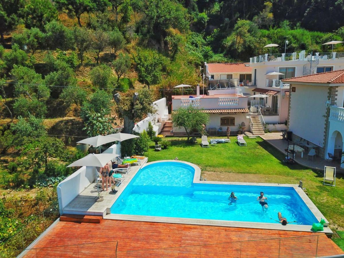 Appartamenti Borgo Panoramico N.2 Тропеа Екстериор снимка